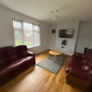 https://cosy-home-near-nec-bhx-bullring-solihull-birmingham.hotelsin-nottingham.com