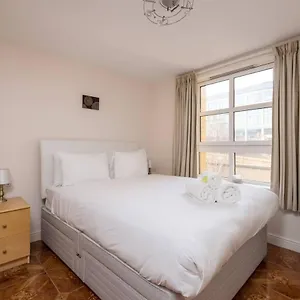 Joivy Old Town With Parking Close To Royal Mile Edinburgh
